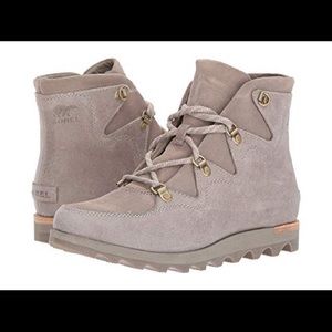 SOREL sneakchic alpine ankle boots Size 6.5